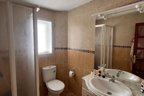 5abdd373-9cf2-4048-bbf1-b50bbe237675