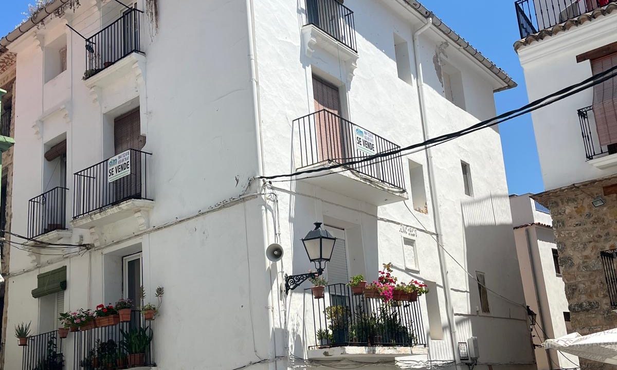 eec705ae-291b-4562-a43b-d5ef0ca3f2df